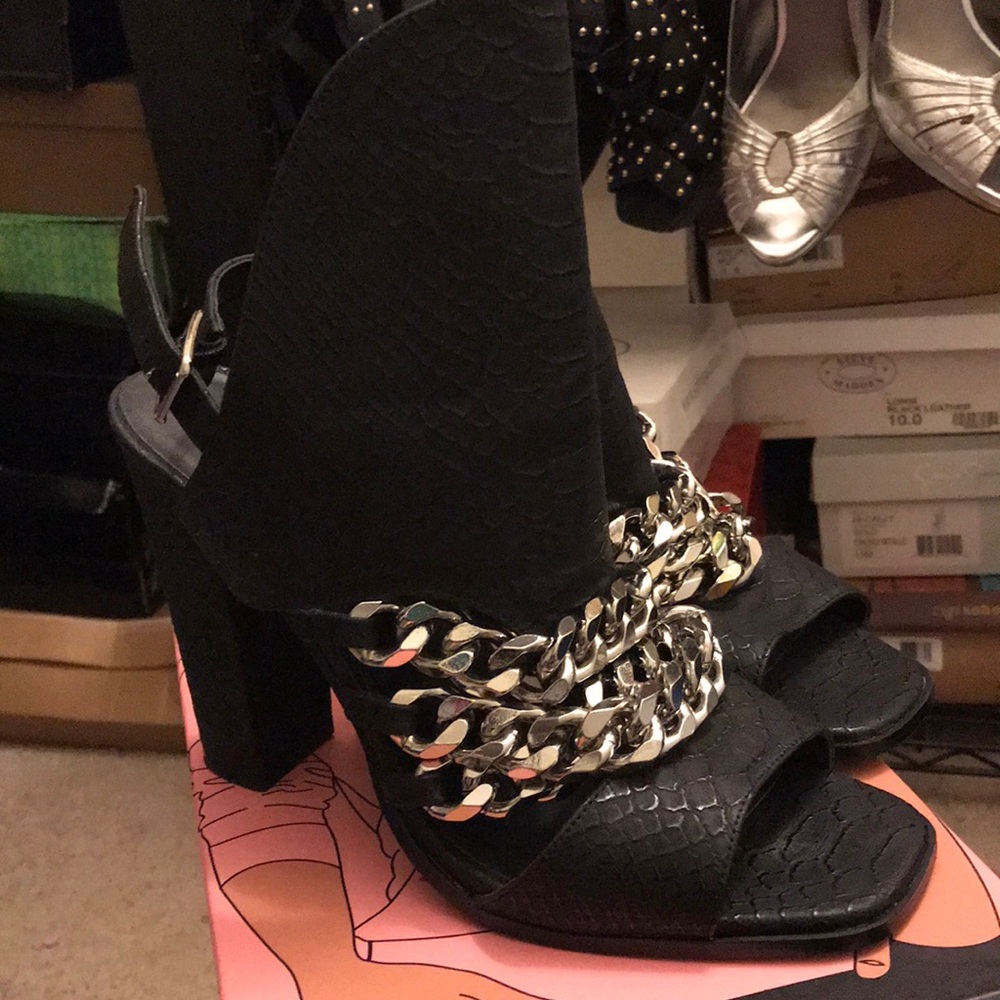 Black chained shoe!